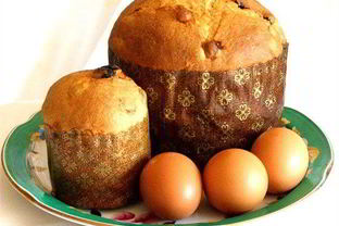 Кулич с цукатами и миндалем