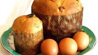 Кулич с цукатами и миндалем