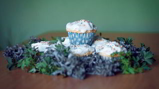 Куличи с миндалем и изюмом