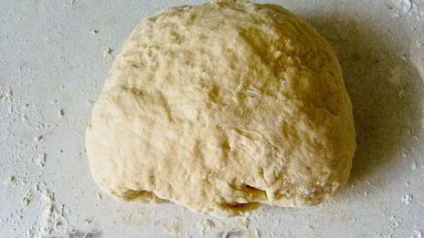 ореховые пасхальные булочки