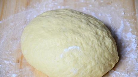 пасхальная булка с изюмом