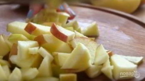 пасхальная курочка из окорочков с яблочками