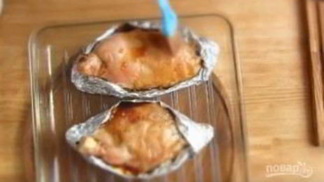 пасхальная курочка из окорочков с яблочками