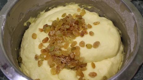 пасхальный кулич на сухих дрожжах в духовке