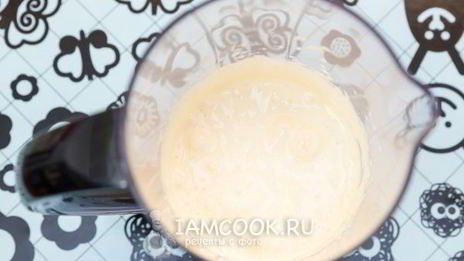 пасхальный кулич с изюмом и орехами