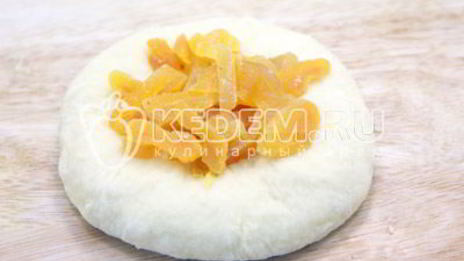 пасхальные булочки с курагой