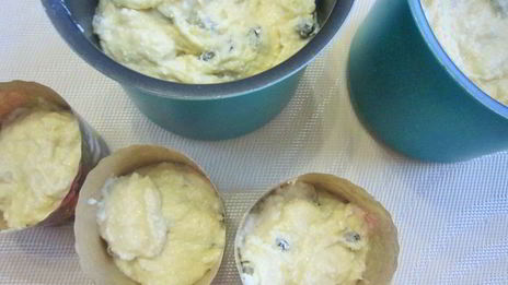 творожный кулич с шоколадной глазурью