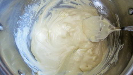 творожный кулич с шоколадной глазурью