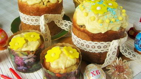 творожный кулич с шоколадной глазурью