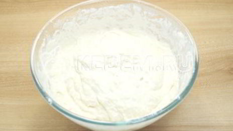 вкусный пасхальный кулич с изюмом