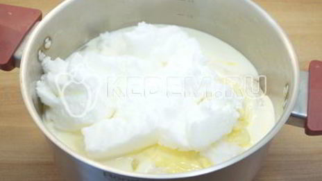 вкусный пасхальный кулич с изюмом