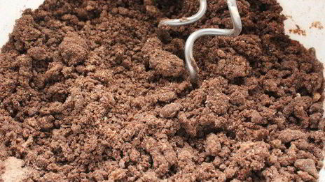 шоколадный бурбон с розовым перцем