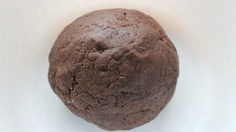 шоколадный бурбон с розовым перцем