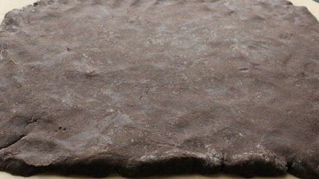 шоколадный бурбон с розовым перцем