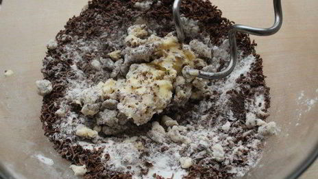 шоколадный бурбон с розовым перцем