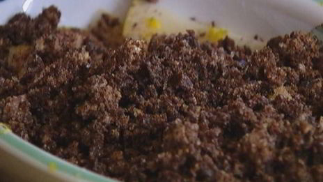 шоколадный крамбл с грушами