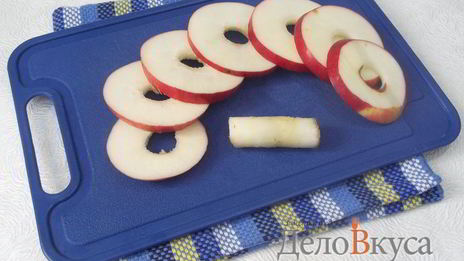 яблоки в кляре с корицей