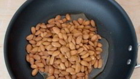 жареный миндаль с медом