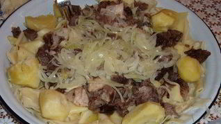 Бешбармак из свинины в мультиварке