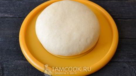 бешбармак из целой курицы с маринованным луком