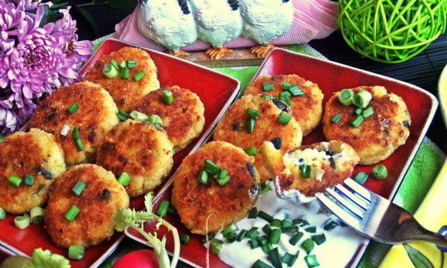 Рецепт биточков из картофеля и творога с маслинами