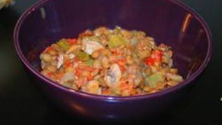 Чечевица с помидорами и сладким перцем