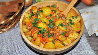 Готовим картофель с тушенкой