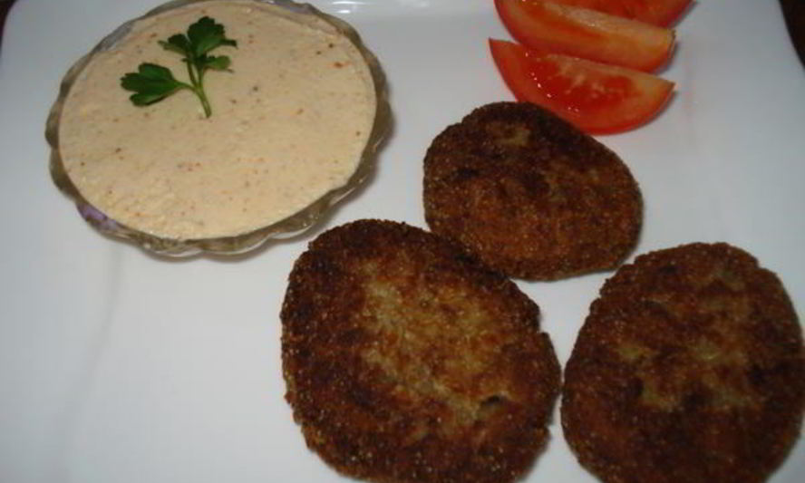 Рецепт грибных крокетов с соусом на основе сметаны