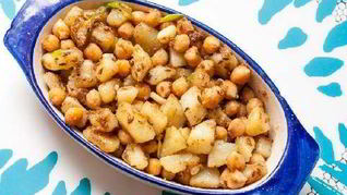 Картофель карри с консервированным нутом