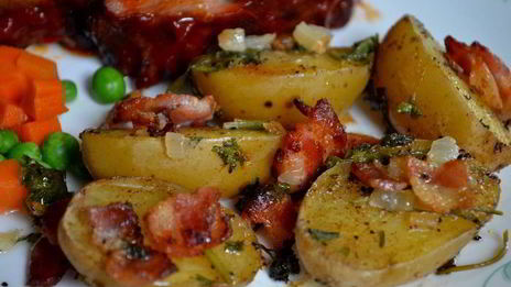 картофель с беконом в духовке