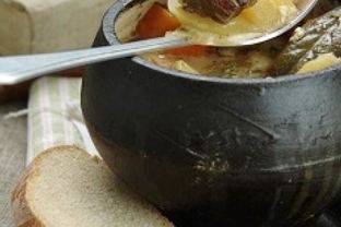 Картофель с мясом в горшочке