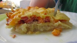 Картофель с сосиской в духовке