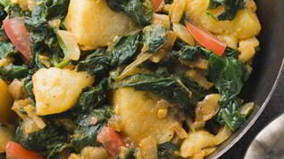 Картофель со шпинатом по-индийски