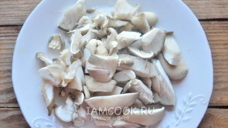 картошка с фаршем и грибами в духовке