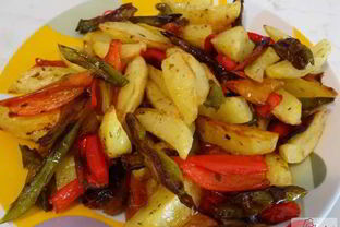 Картошка с перцем в духовке по-итальянски