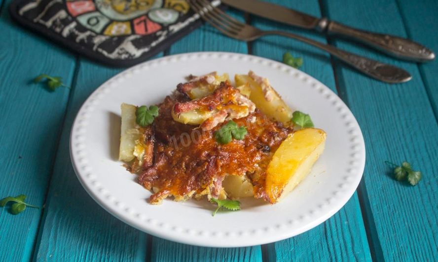 Рецепт картошки с ветчиной и сыром в духовке