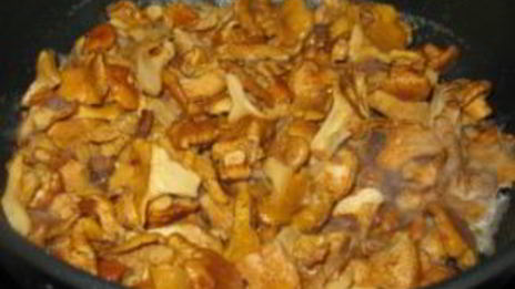 картошка со свежими грибами жареная