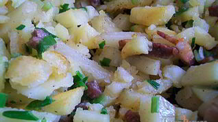 Картошка жаренная с салом