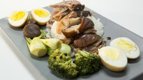 кхао ка муу — рис со свиной ногой