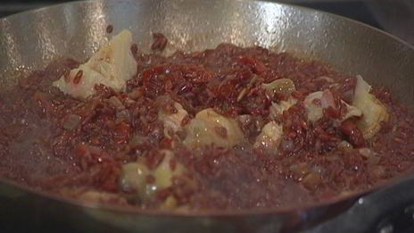 красный рис с артишоками и кардамоном