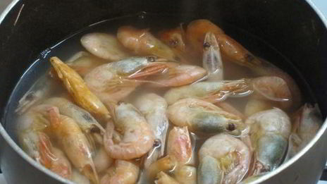 красный рис с креветочным кремом