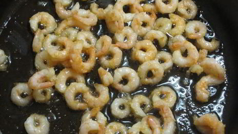 красный рис с креветочным кремом