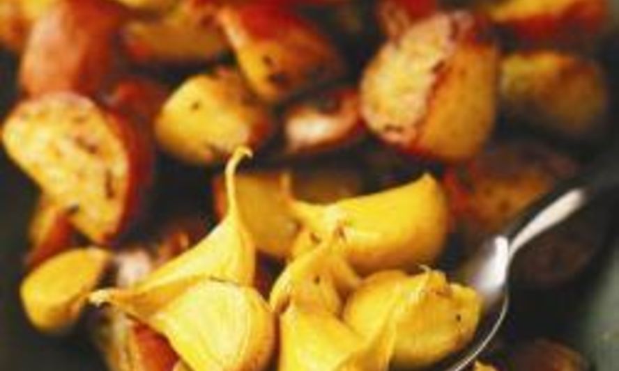 Рецепт молодого картофеля с имбирем и чесноком