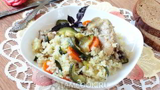 Рис с кабачками и курицей в мультиварке