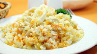 Рис с кальмарами