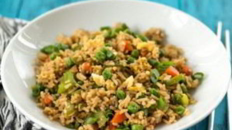 рис с овощами на сковороде