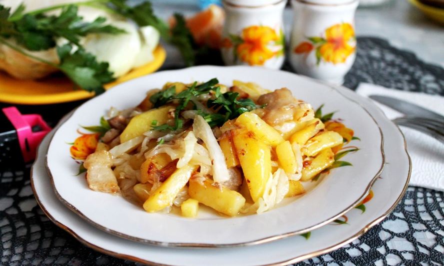 Рецепт жареной картошки с капустой на сковороде