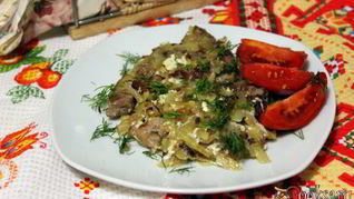 Жареный картофель с мясом и яйцом