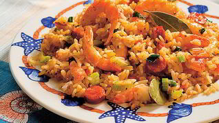 Жареный рис с креветками