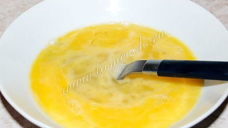 жареный рис с яйцом, мясом и овощами по-китайски